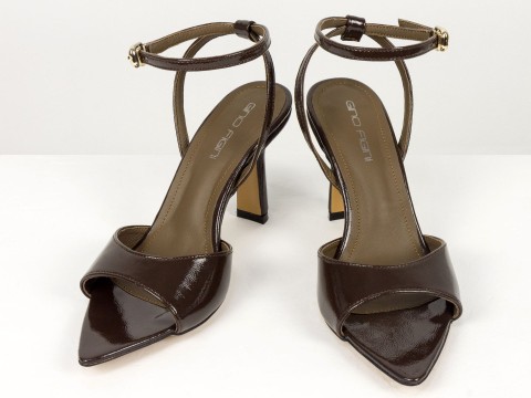 Босоніжки з ремінцями з натуральної шкіри наплак у кольорі "гіркий шоколад" Gino Figini, фото 4