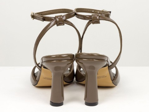 Босоніжки з ремінцями з натуральної шкіри наплак у кольорі "молочний шоколад" Gino Figini, фото 11