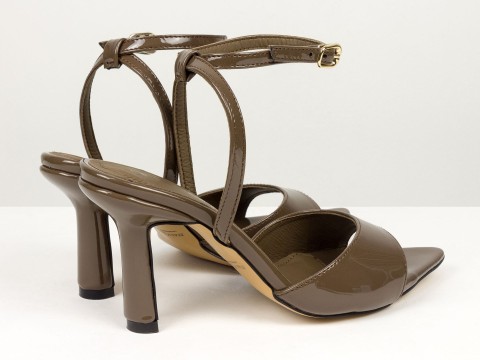 Босоніжки з ремінцями з натуральної шкіри наплак у кольорі "молочний шоколад" Gino Figini, фото 9