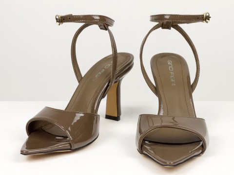 Босоніжки з ремінцями з натуральної шкіри наплак у кольорі "молочний шоколад" Gino Figini, фото 6