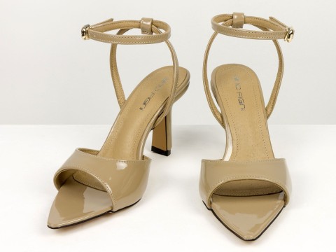 Босоніжки з ремінцями з лакованої шкіри кольору капучино Gino Figini, фото 2