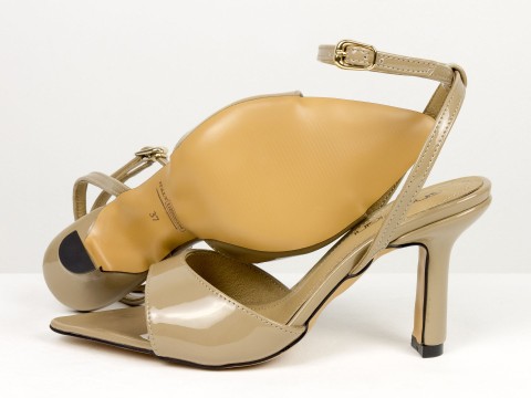 Босоніжки з ремінцями з лакованої шкіри кольору капучино Gino Figini, фото 4