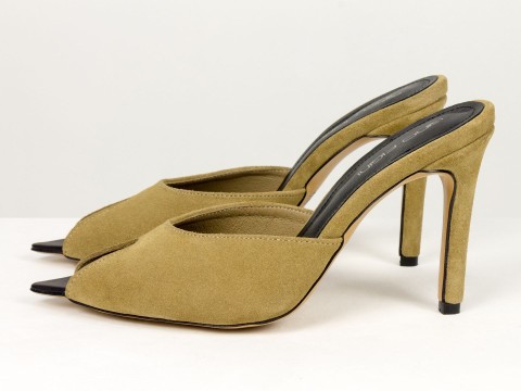 Мюлі жіночі замшеві бежевого кольору Gino Figini