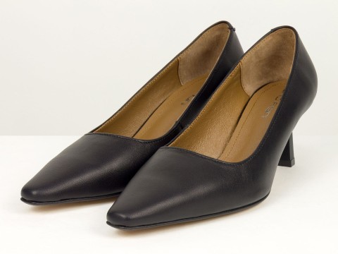 Елегантні жіночі туфлі човникки з натуральної шкіри на зручному каблуці Gino Figini, фото 3