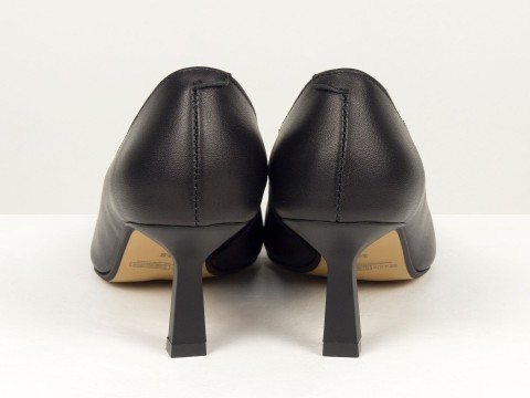 Елегантні жіночі туфлі човникки з натуральної шкіри на зручному каблуці Gino Figini, фото 11