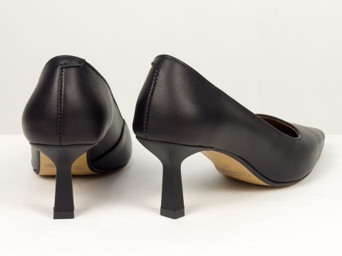 Елегантні жіночі туфлі човникки з натуральної шкіри на зручному каблуці Gino Figini, фото 10