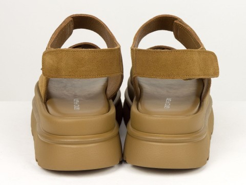 Жіночі сандалі на платформі з натуральної замші кольору кориця Gino Figini, фото 10