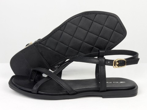 Чорні мінімалістичні сандалі на низькому ходу з перемичкою для пальця Gino Figini, фото 5