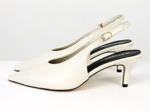 Елегантні молочні туфлі-слінгбеки на зручних підборах Gino Figini