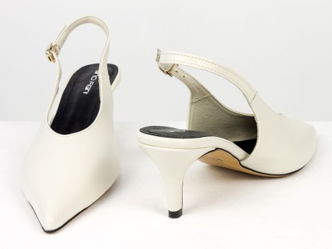 Елегантні молочні туфлі-слінгбеки на зручних підборах Gino Figini, фото 6