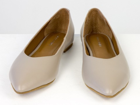 Жіночі базові шкіряні балетки бежевого кольору Gino Figini, фото 5