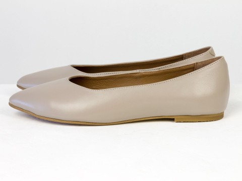 Женские базовые кожаные балетки бежевого цвета Gino Figini