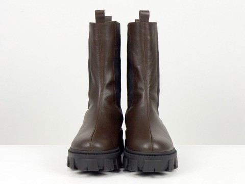 Женские коричневые кожаные ботинки челси на тракторной подошве Gino Figini