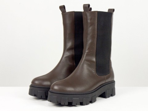 Женские коричневые кожаные ботинки челси на тракторной подошве Gino Figini