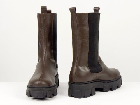 Женские коричневые кожаные ботинки челси на тракторной подошве Gino Figini