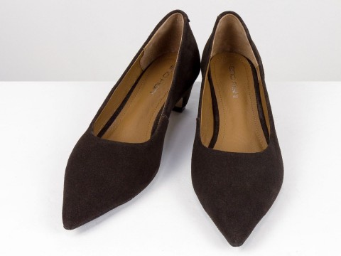 Коричневые туфли лодочки из натуральной замши на  обтяжных каблуках чарочка Gino Figini