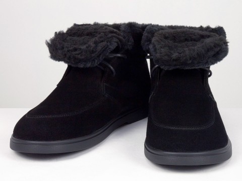 Жіночі замшеві черевики з чорним хутром Gino Figini