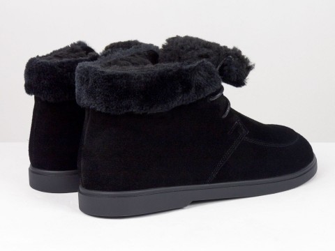 Жіночі замшеві черевики з чорним хутром Gino Figini