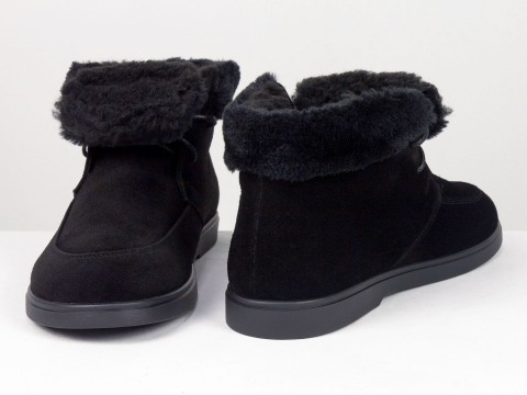 Жіночі замшеві черевики з чорним хутром Gino Figini