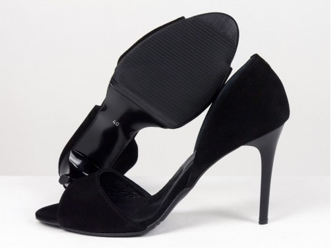 Женские черные замшевые босоножки на шпильке Gino Figini