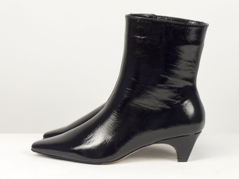 Женские лакированные черные ботинки на невысоком каблуке чарочке Gino Figini
