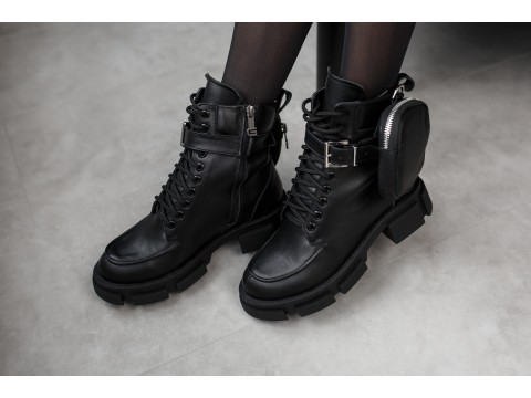 Женские черные ботинки  из натуральной кожи на шнуровке с кармашками, Б-20105-01
