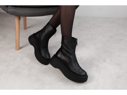 Завышенные черные ботинки  из натуральной  кожи с молнией, Б-2103-01