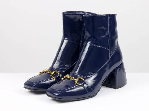 Женские  ботинки из натуральной синей кожи на квадратном  каблуке с фурнитурой впереди, Б-2169-06