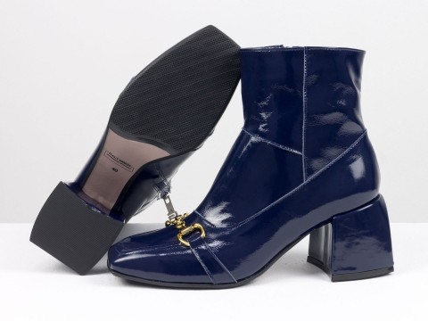 Женские  ботинки из натуральной синей кожи на квадратном  каблуке с фурнитурой впереди, Б-2169-06