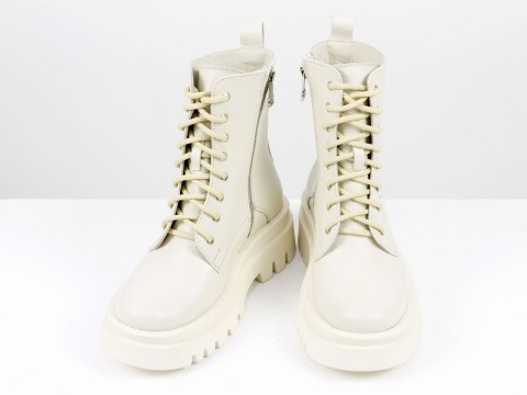 Класичні черевики з натуральної молочної шкіри на потовщеній підошві зі шнурівкою та блискавкою, Б-2196-07