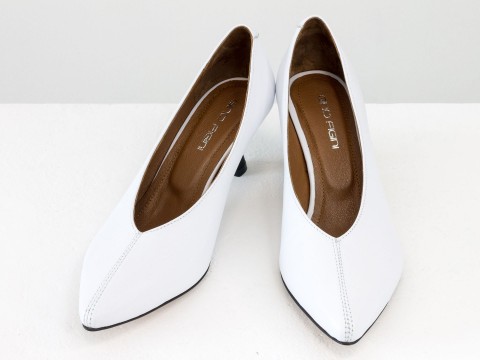 Дизайнерские туфли-перчатки на невысоком каблуке "рюмочка" из натуральной итальянской кожи бежевого цвета,  Т-2050-27