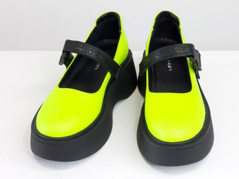 Туфлі з італійської шкіри салатового неонового кольору на потовщеній підошві, Т-2117-03