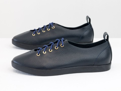 Жіночі спортивні туфлі із натуральної шкіри темно-синього кольору