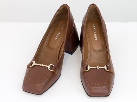 Дизайнерські туфлі на невисокому обтяжному підборі з натуральної італійської шкіри рудо-коричневого кольору, Т-2153-03
