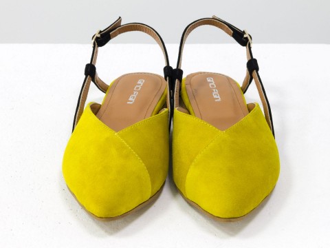 Жіночі туфлі з відкритою п'ятою з велюру кольору мімозу