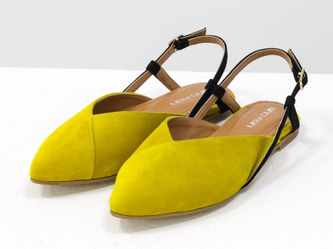 Жіночі туфлі з відкритою п'ятою з велюру кольору мімозу