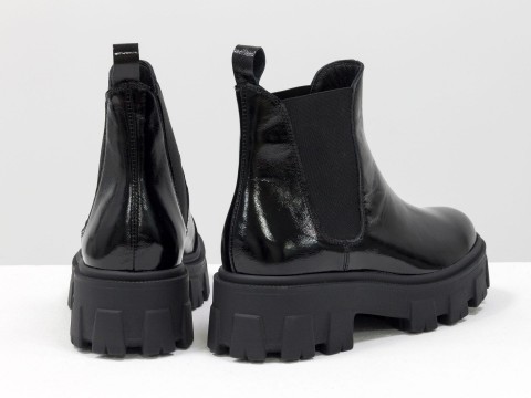 Жіночі лакові черевики "челсі" з натуральної чорної шкіри, Б-2058-02
