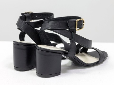 Женские черные босоножки на каблуке из натуральной кожи на среднем каблуке