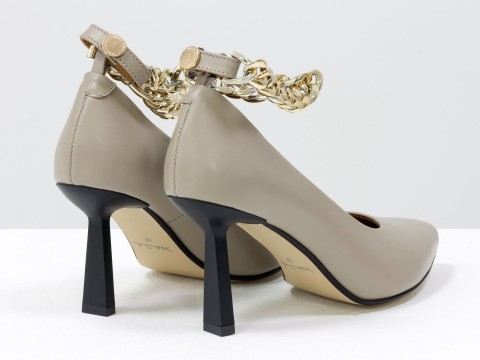 Дизайнерские туфли-лодочки на невысоком каблуке "рюмочка" из натуральной итальянской кожи с золотой цепочкой,  Т-2115-04