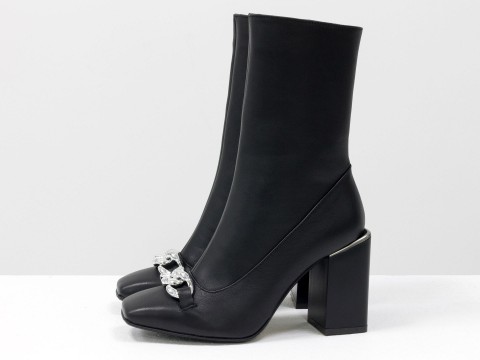 Класичні жіночі черевики чорного кольору з натуральної шкіри з фурнітурою, Б-2080-02