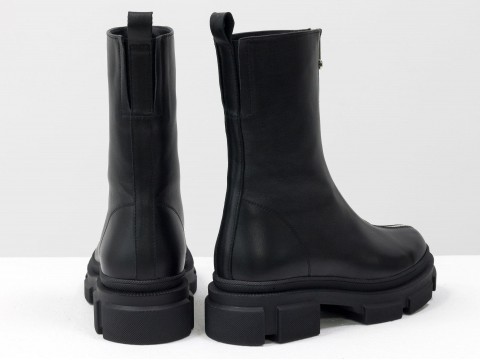 Завышенные черные ботинки  из натуральной  кожи с молнией, Б-2101-01