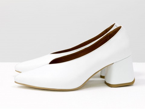 Дизайнерські туфлі-рукавички на невисокому каблучці з натуральної італійської шкіри білого кольору, Т-2050-22