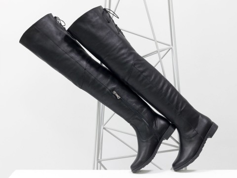 Високі чоботи-ботфорти з натуральної шкіри чорного кольору зі шнурівкою ззаду на невеликому підборі, М-111/17-02