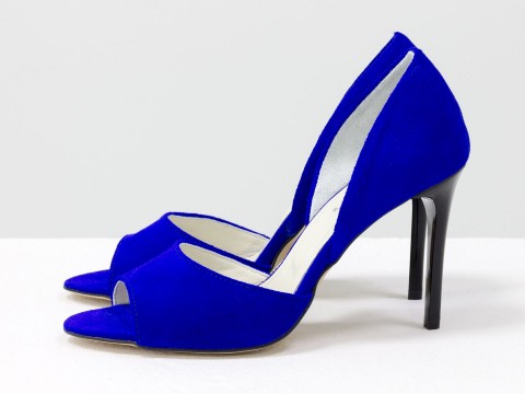 Женские синие замшевые туфли на шпильке с открытым носком