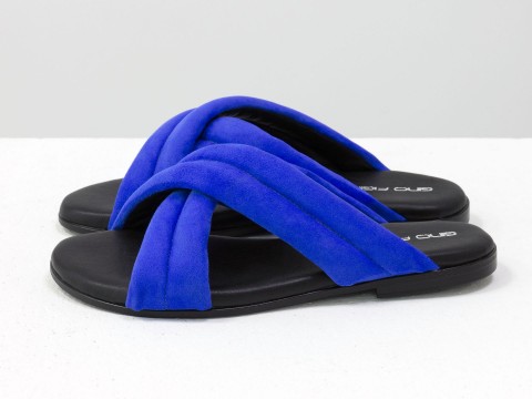 Летние шлепанцы ярко-синего цвета из нежной замши на черной подошве без каблука, С-2029-03