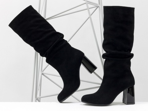 Жіночі чоботи з гармошкою з натуральної замші чорного кольору, М-17400/2-01