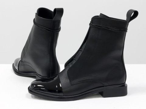 Женские черные классические ботинки из натуральной кожи с лаковым носочком