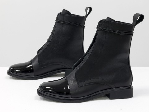 Жіночі чорні класичні черевики з натуральної шкіри з лаковим шкарпеткою