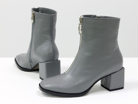 Женские  ботинки из натуральной серой кожи на квадратном каблуке с молнией впереди, Б-2077-03