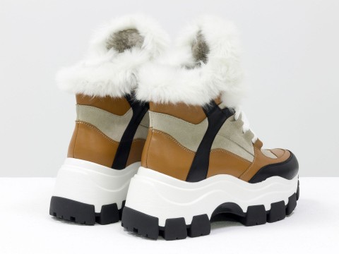 Зимові спортивні черевики з яскраво-білим еко-хутром з бежевої замші та вставками рудої та чорної шкіри, Б-20106-01